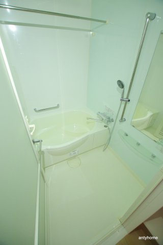 コンソラーレ東野田　仲介手数料無料の浴室