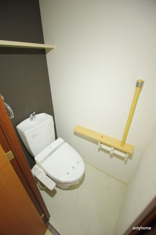 コンソラーレ東野田　仲介手数料無料のトイレ