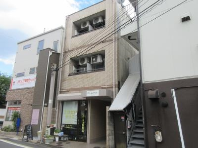 イーズハウス