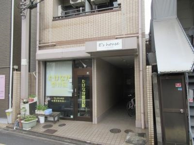 イーズハウスのエントランス