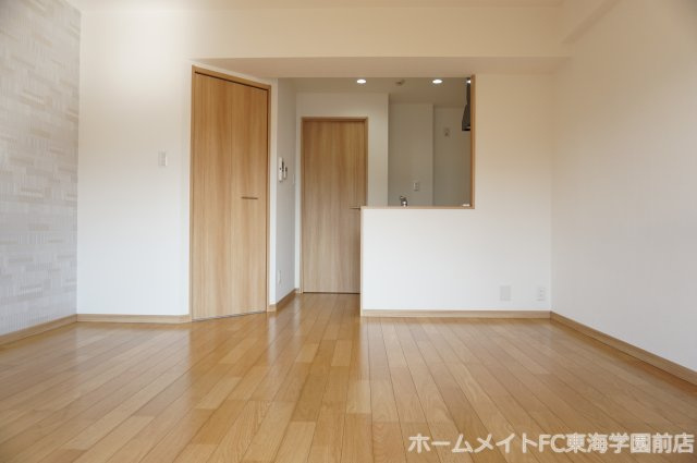 熊本市中央区九品寺１丁目の賃貸マンションの居間・リビング
