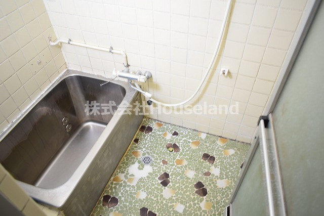 西庄戸建の浴室