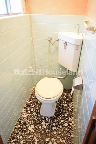 西庄戸建のトイレ