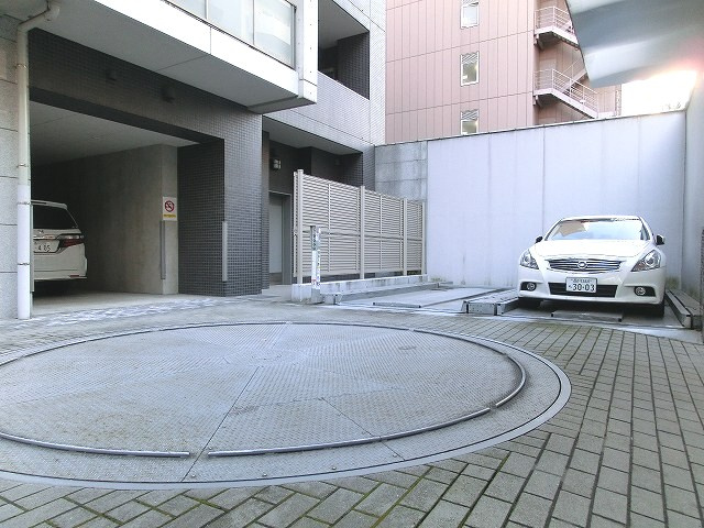 RESIDIA水道橋の設備|レジディア水道橋の駐車場です