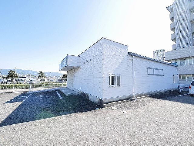 八条店舗の外観