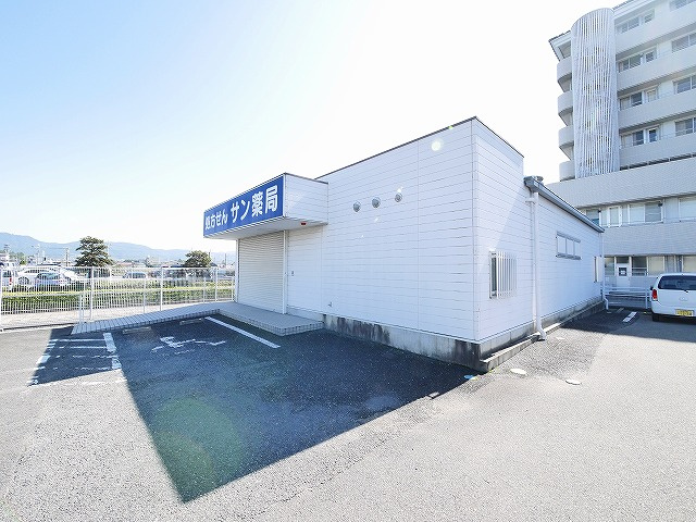 八条店舗の外観