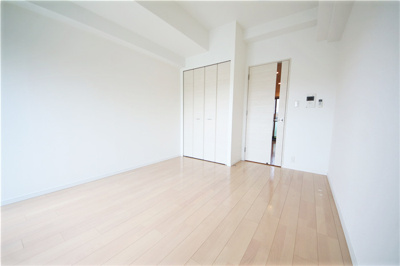 【洋室】 | サムティ北梅田VESSEL