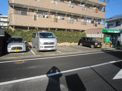 【外観】 | カーサシェンナ駐車場