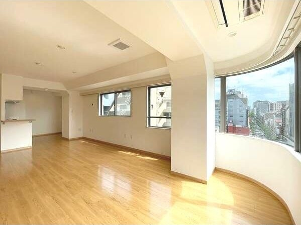 中央区日本橋人形町１丁目の賃貸マンションの居間・リビング