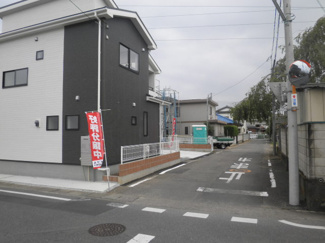 【前面道路含む現地写真】 | 前面道路含む現地写真です