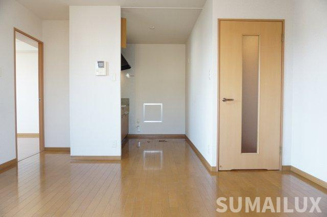菊池郡菊陽町光の森３丁目の賃貸マンションの居間・リビング