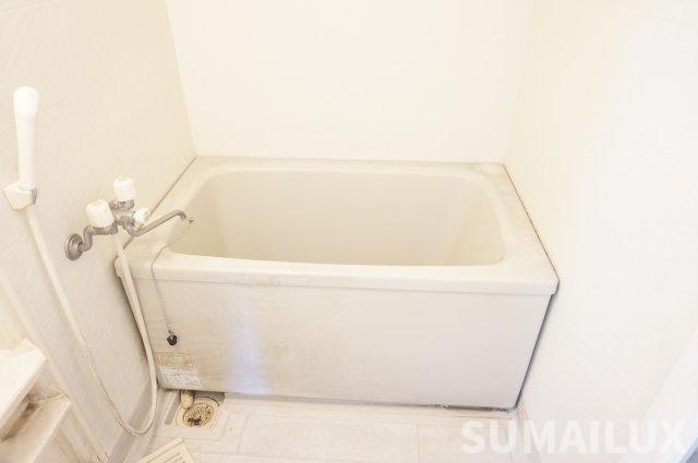 シャトー光の森Cの浴室