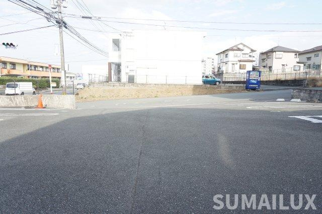 カインドネスの駐車場