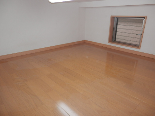 【内装】 | オーナメント西町 | ロフト部分