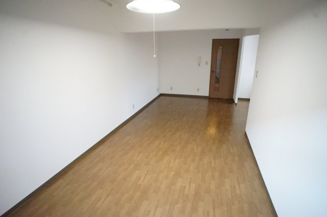 プリオールの居間・リビング