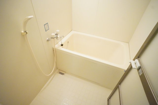 プリオールの浴室