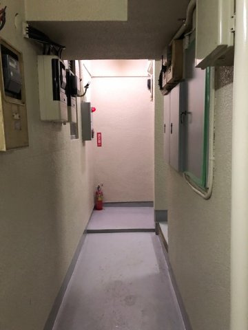 吉野ビルのロビー