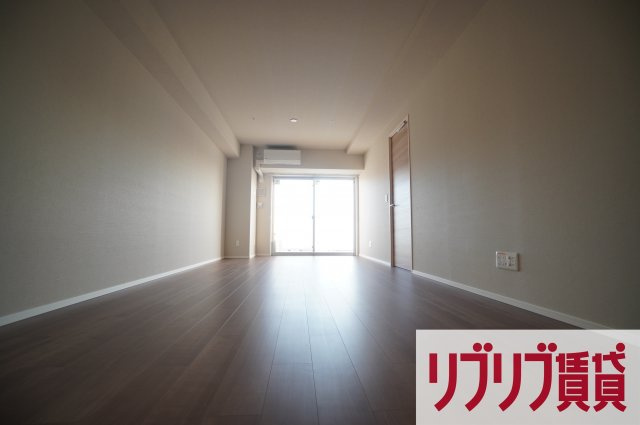IS（イズ）の居間・リビング