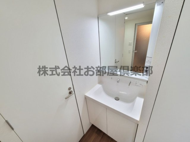 GARAGE　HOUSE　LaDiceの洗面所|イメージ写真