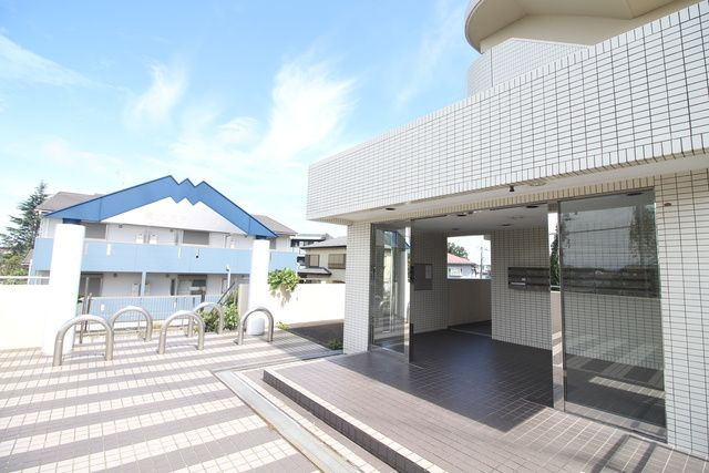 富士見台ハイツのエントランス