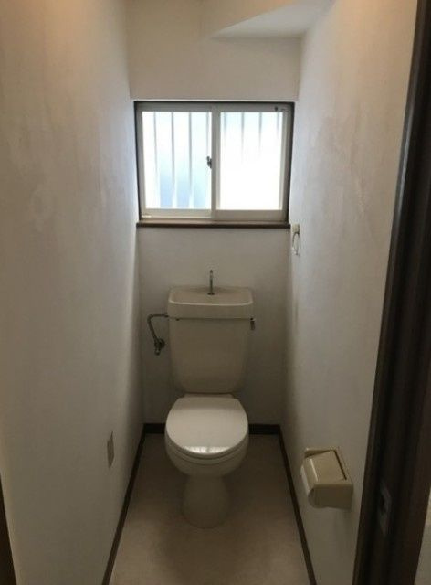田奈町貸家のトイレ|前回募集時の写真です。現況優先