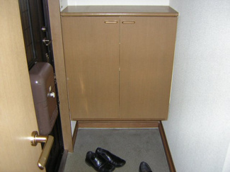 【玄関】 | クライネブルーメ