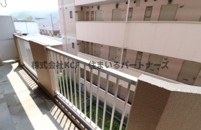 【バルコニー】 | ライトハウス | 落ち着いた時間を過ごせるバルコニーです