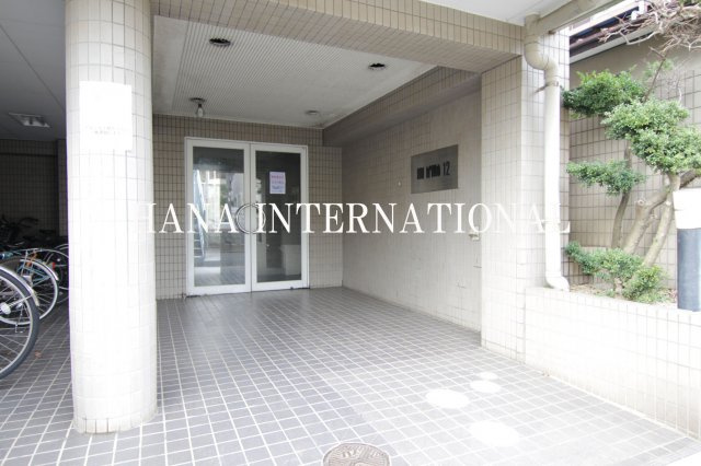 サンブライト12のエントランス