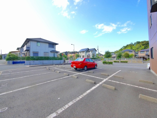 ハイム精華台の駐車場