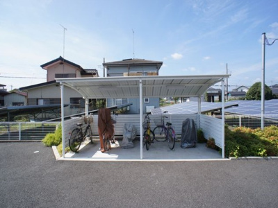 【その他共用部分】 | ビバーチェ | 屋根付きの駐輪場があります♪