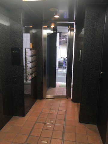 日本橋久松町栗原ビルのロビー