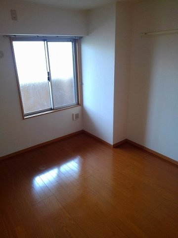 メゾンまえはたⅢの洋室