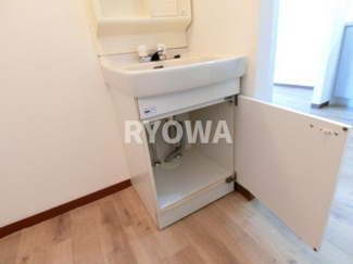 【洗面所】 | ステラ綾瀬 | 掲載の写真は退去前の写真となります。