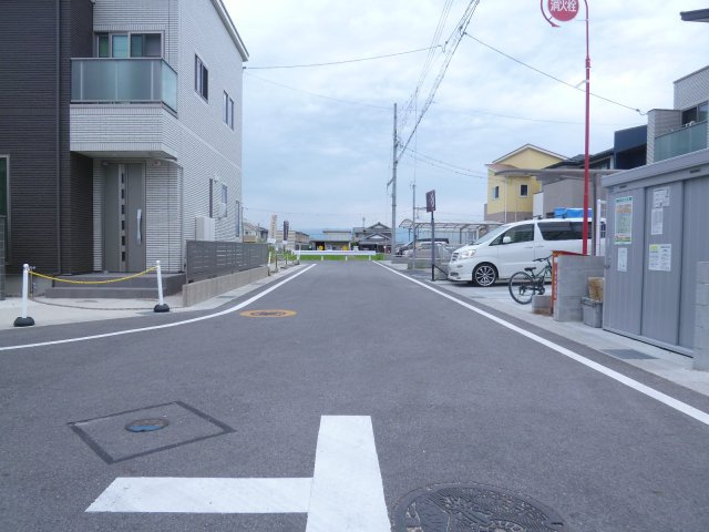 守山市小島町　16号地　売土地の前面道路含む現地写真
