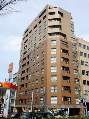 【外観】 | ペルル南森町 | ペルル南森町は、平成１０年２月に建築されたSRC造地上１３階建・総戸数３１戸
３ＤＫ～３ＬＤＫと単身者・ファミリー向けの分譲マンションです！
名前がかわいいと思いませんか？