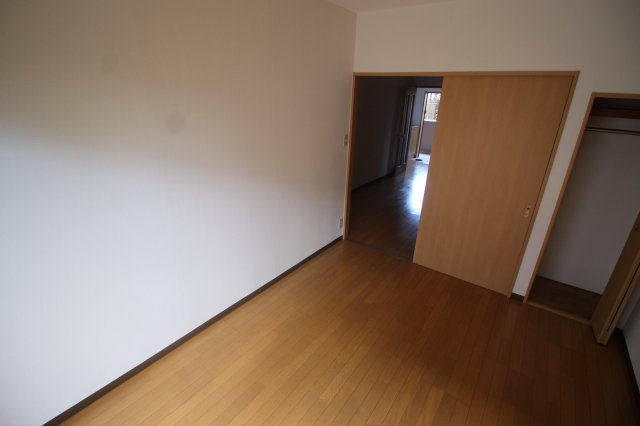 サンヒルズ泉の寝室