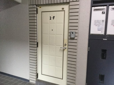 【玄関】 | ロイヤルコーポ北中島