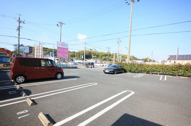 クラベールの駐車場