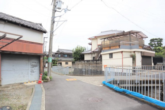 【前面道路含む現地写真】