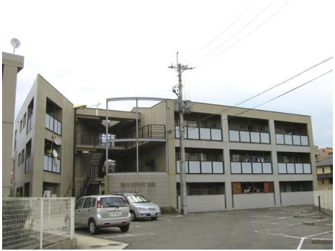 ライトパティオ和泉の駐車場|駐車場に車を止められます