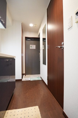 【玄関】 | パレステュディオ渋谷本町 | ※家具・小物はイメージです