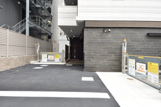 【駐車場】