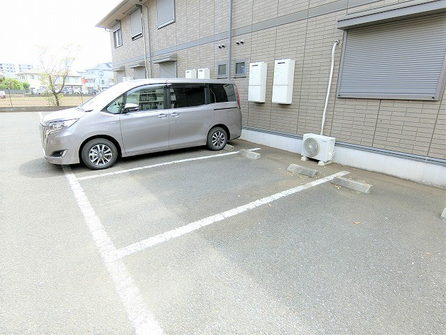 パークコート砂川 壱・弐番館の駐車場