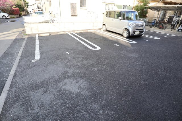 カンパニュラの駐車場