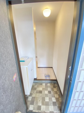 サニーヒル石名坂の玄関
