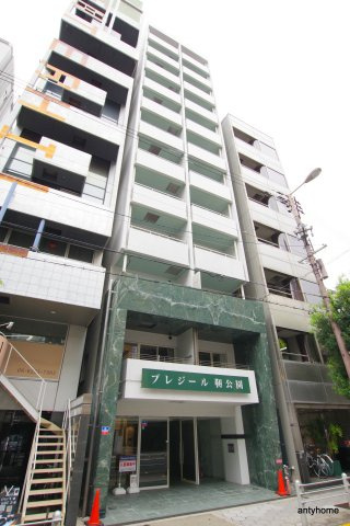 プレジール靭公園　仲介手数料無料の外観