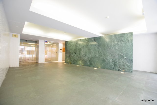 プレジール靭公園　仲介手数料無料のロビー