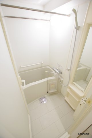 プレジール靭公園　仲介手数料無料の浴室