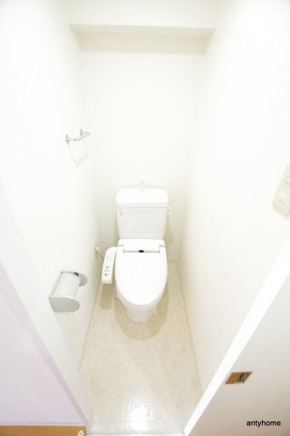 プレジール靭公園　仲介手数料無料のトイレ