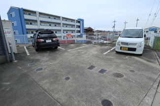 【駐車場】